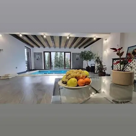 Montagnoli Luxury Villa