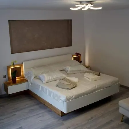 Montagnoli Luxury Villa